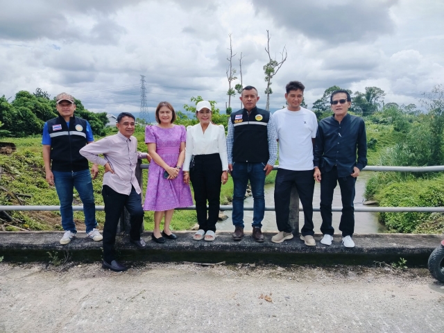 ลงพื้นที่ สะพานตากล่ำ หมู่ที่ 7 เพื่อแก้ปัญหาขยะและสิ่งปฏิกูล และกิ่งไม้ ขัดขวาง ทางน้ำไหล